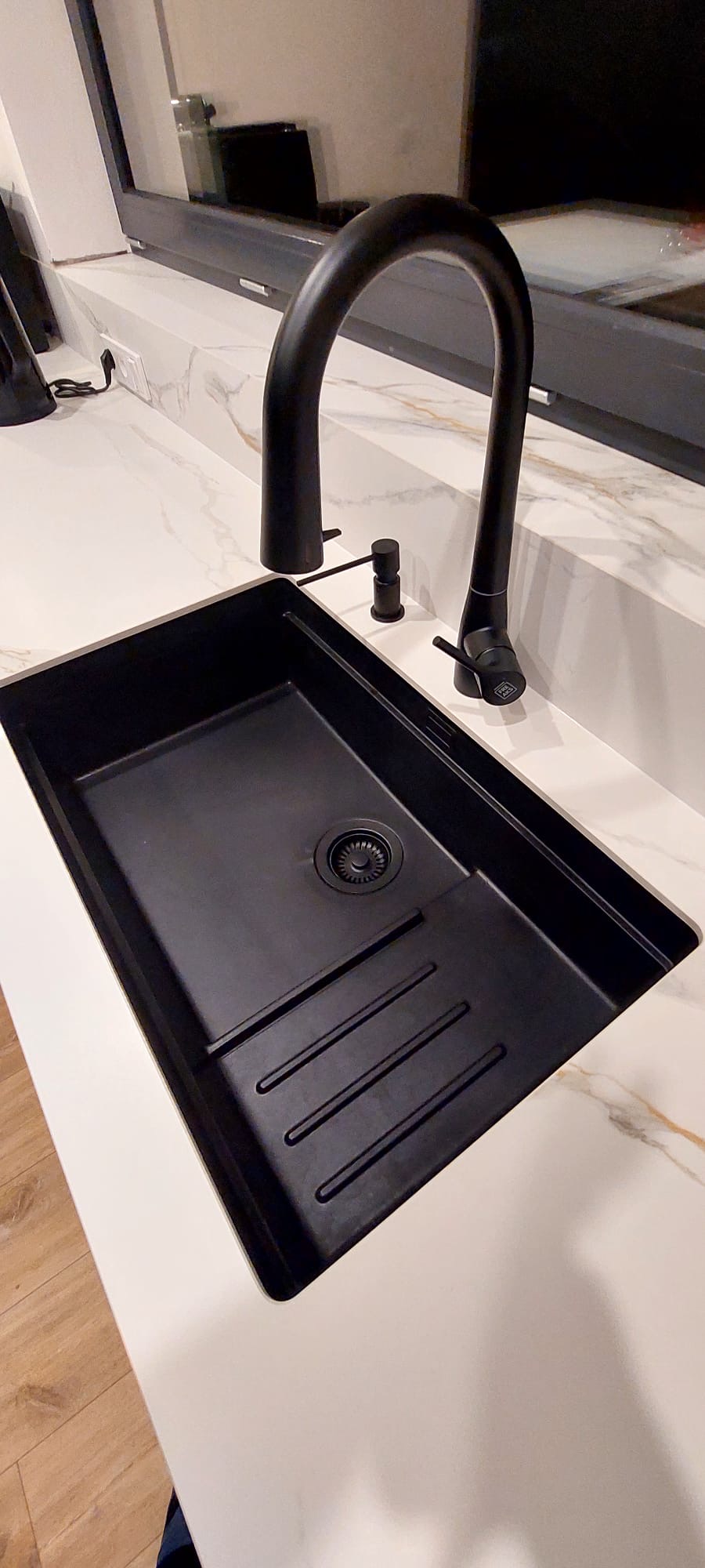 DOZOWNIK DO MYDŁA FREAK - obrazek 6